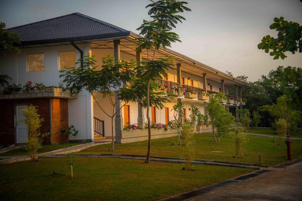 Sungreen Resort Habarana Exterior photo